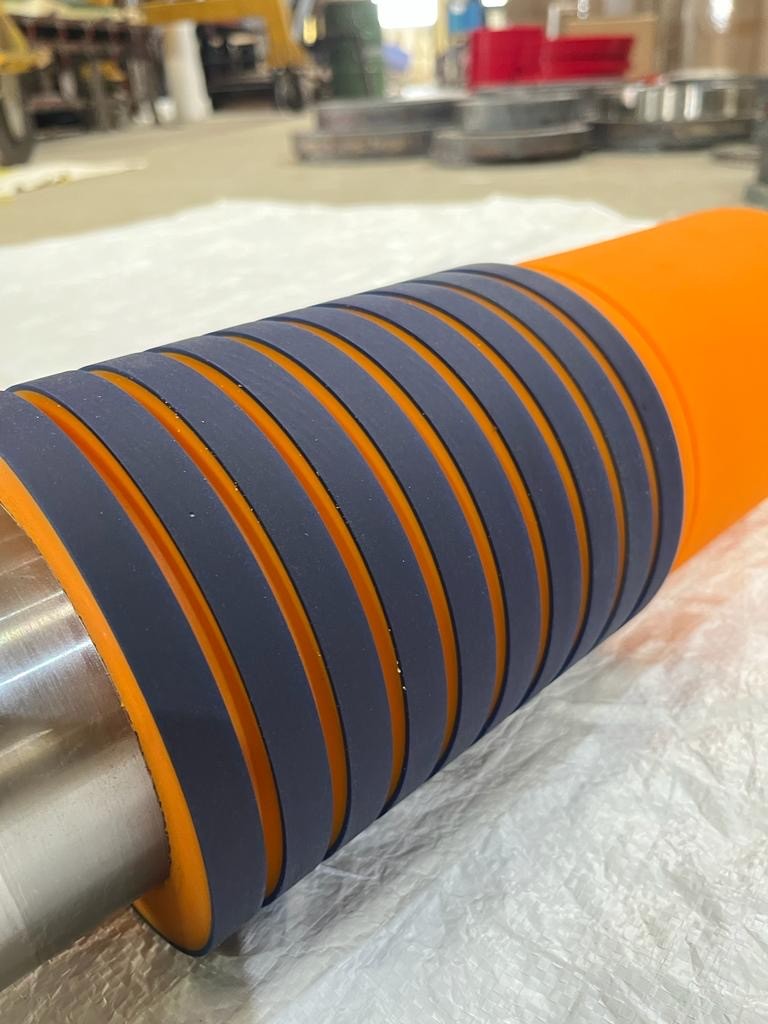 Dual-hardness polyurethane roller detail